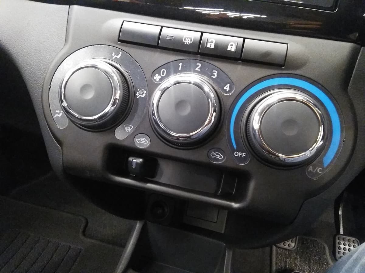 A car's heater and air-con controls